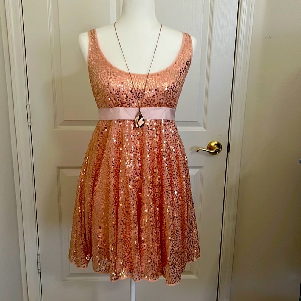 Rose gold sequin sleeveless Betsey Johnson size 6